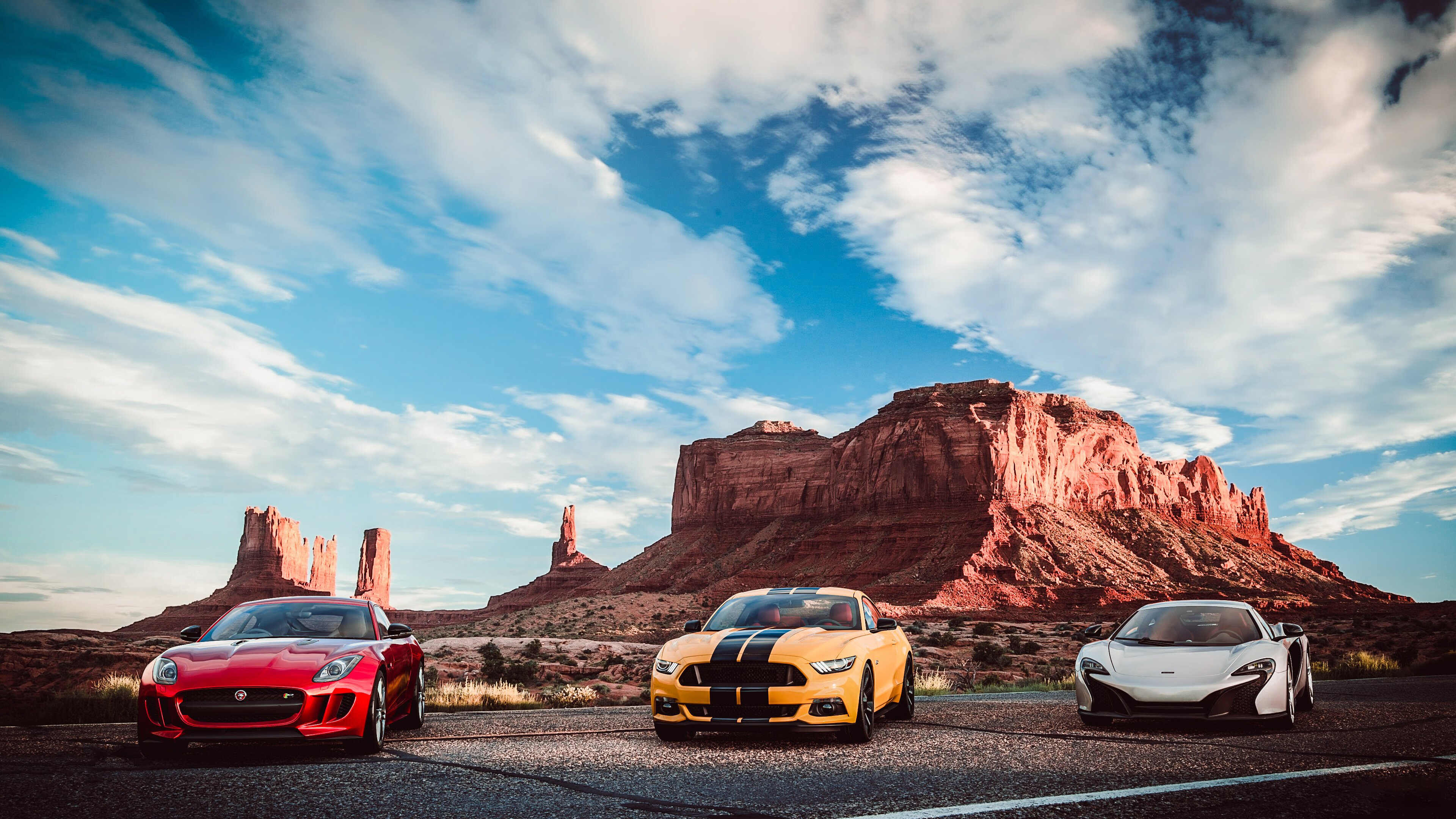 开云官方-“新加坡游泳赛场：泳者挑战自我，争夺荣誉”