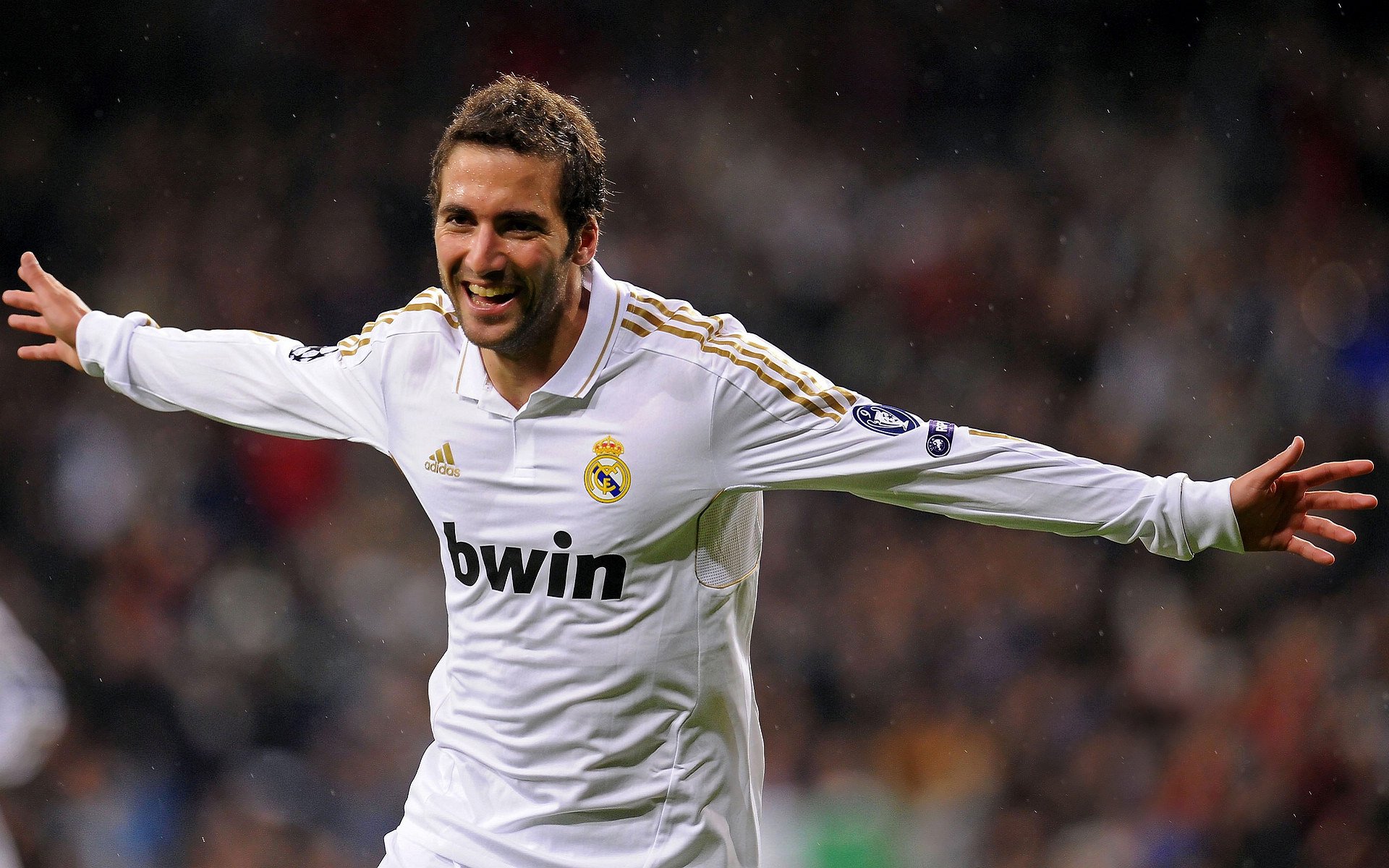 开云体育视频直播-球场外的话题:球员生活点滴分享,球员对球场上所发生的事实问题